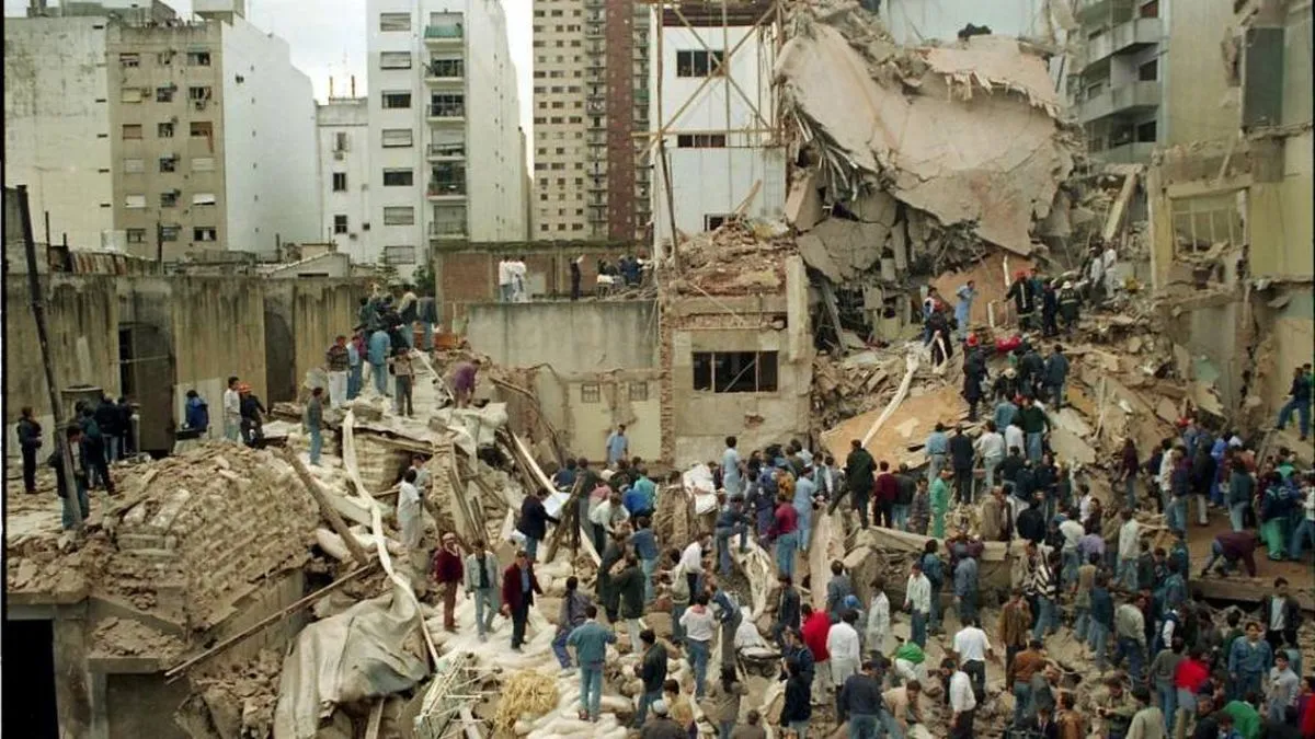Aniversario por el Atentado a la AMIA: qué pasó aquel escalofriante 18 de julio de 1994